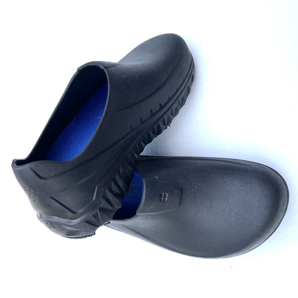 Unisex Shoes For Crews M5/W7 non slip clogs